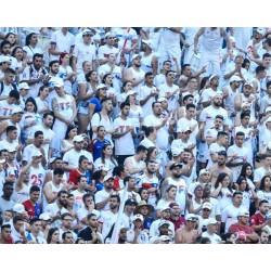 O Campeonato Paranaense de Futebol da 2ª divisão começa na tarde do dia 04/05 com dois jogos e mais três na tarde de domingo.